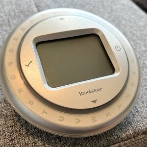 Brookstone Twist Digital Cocktail Guide Electronic Bartender